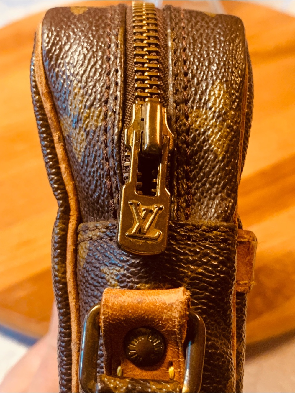 Louis Vuitton Authentic Danube Vintage Shoulder / Cross Body canvas Monogram bag - Picture 8 of 13